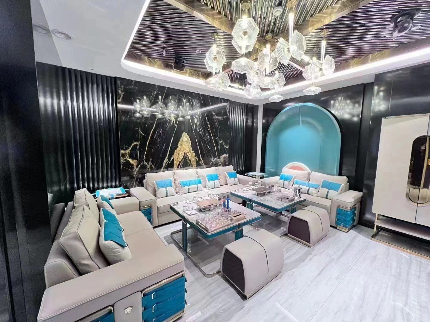 白城商务ktv：低端场也能高端玩-通榆县ktv预定